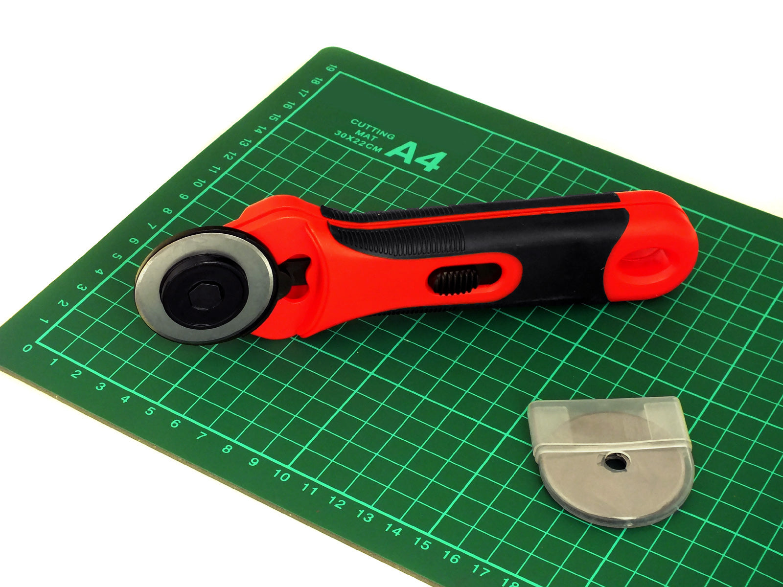 A4 Self Healing Cutting Mat 45mm Rotary Cutter c/w Locking Guard & 6pc Blades