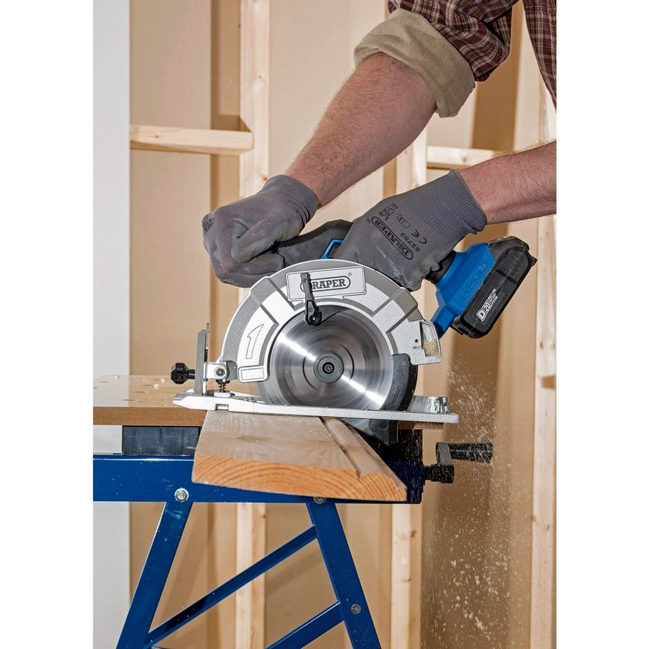 Draper 20V Cordless Circular Saw with 3Ah Li-ion Battery Fast Charger & 4pc Blades