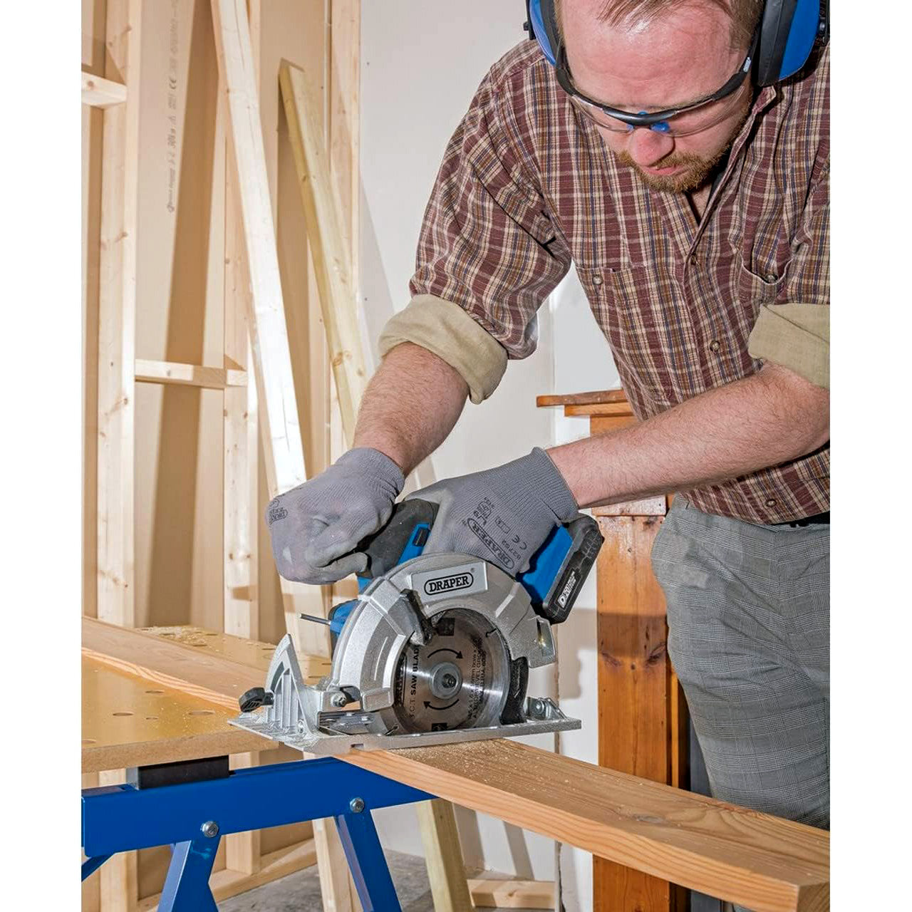 Draper 20V Cordless Circular Saw with 3Ah Li-ion Battery Fast Charger & 4pc Blades