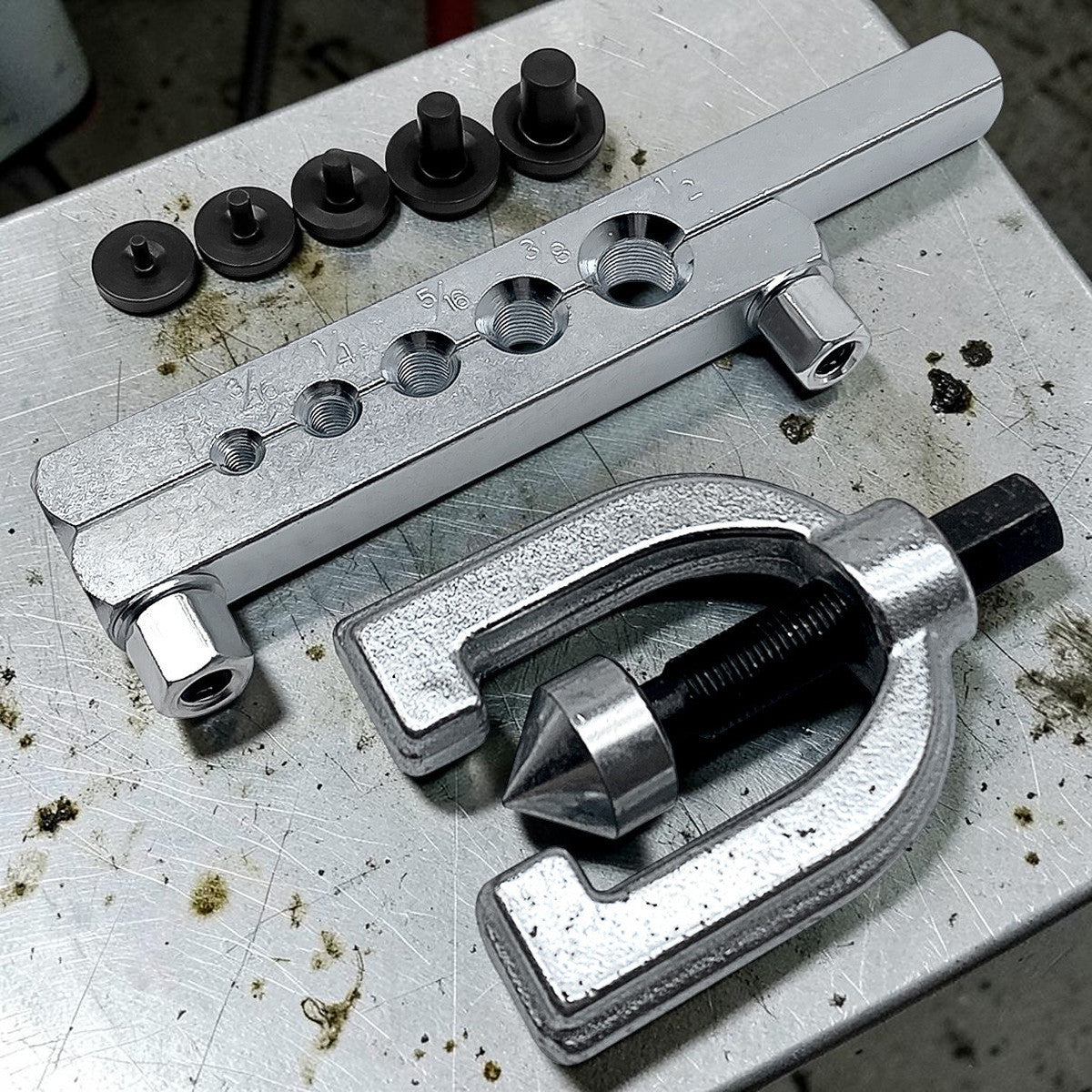 9pc Brake & Fuel Pipe Repair Tool Set |  Mini Pipe Bender, Tube Cutter & AF Pipe Flaring Kit