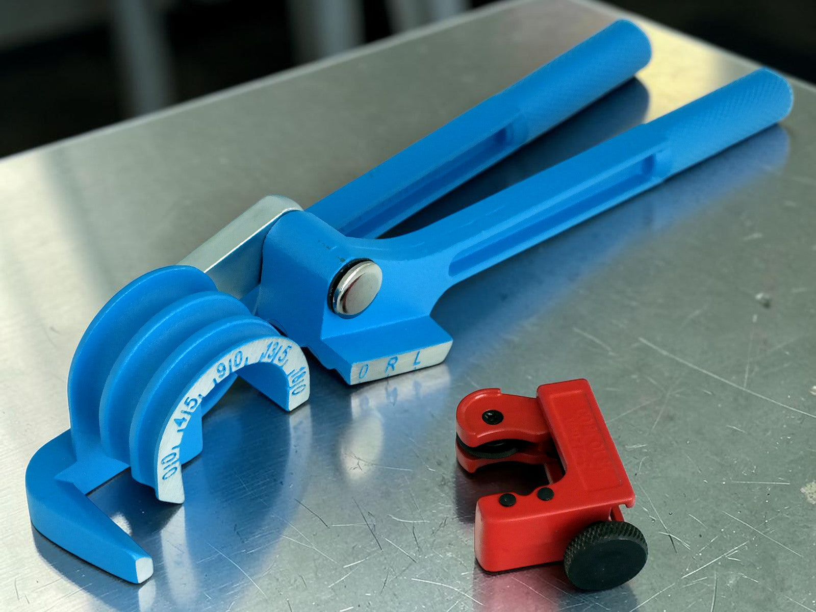 Mini Pipe Bender 6-10mm 3-in-1 180° Pipe Bending Tool plus 3-22mm Tube Cutter
