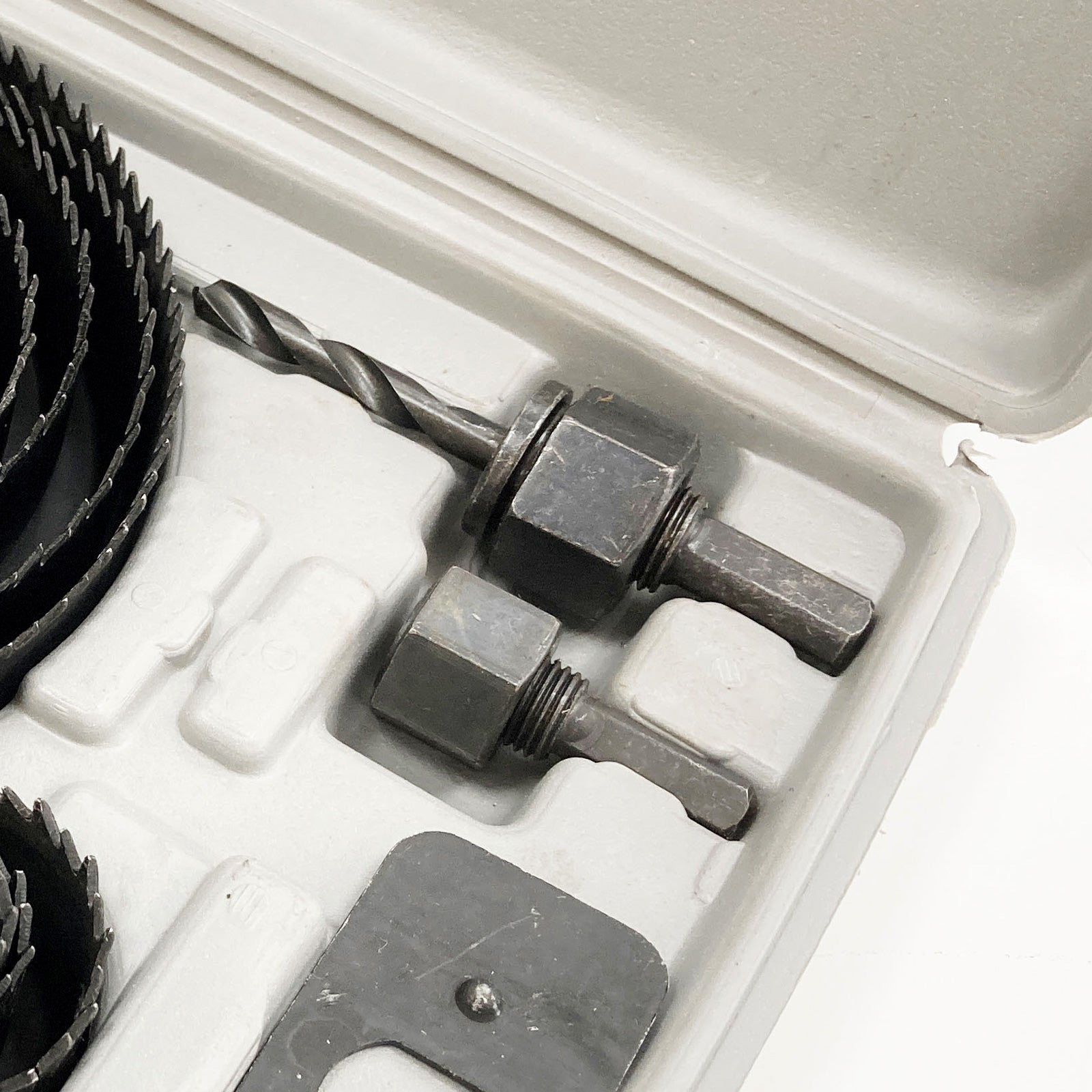 16 Pro Holesaw Cutting Kit Set 19mm - 127mm Hole Saw Saws + Case