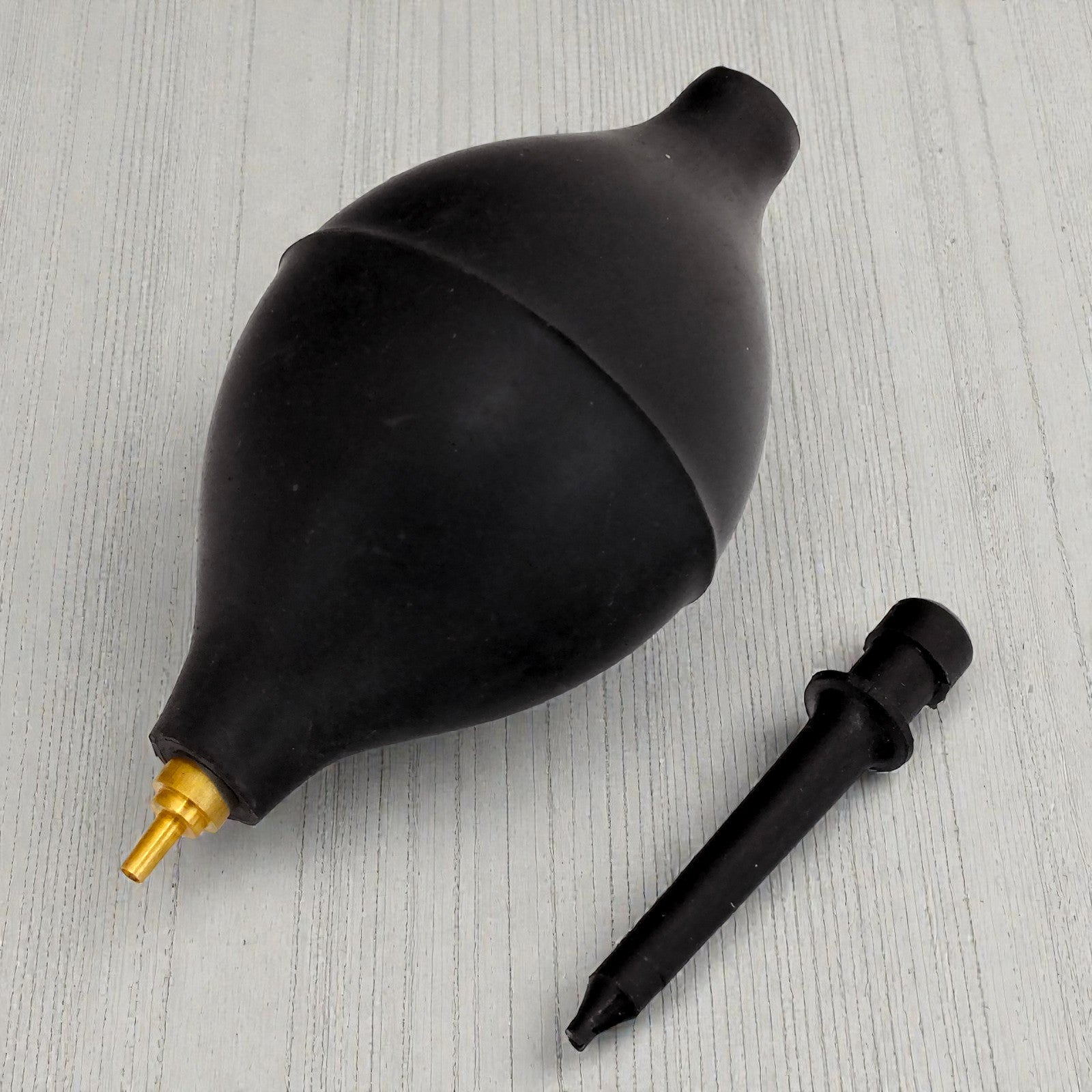 Rubber Dust Blower Hand Held Compressed Air Pump | Camera Lens Cleaner PC Electronics Cleaning Tool