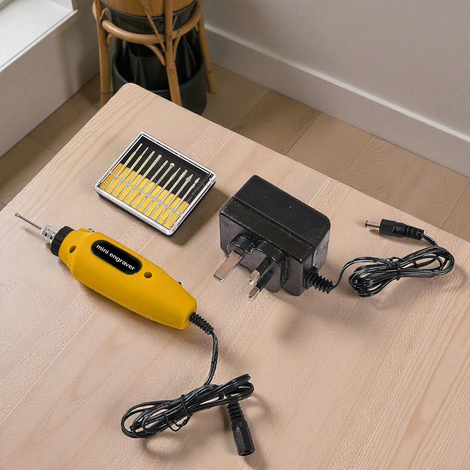 Engraving Kit Mini Engraver Tool & 10 Bits Glass Ceramic Metal Security Etching