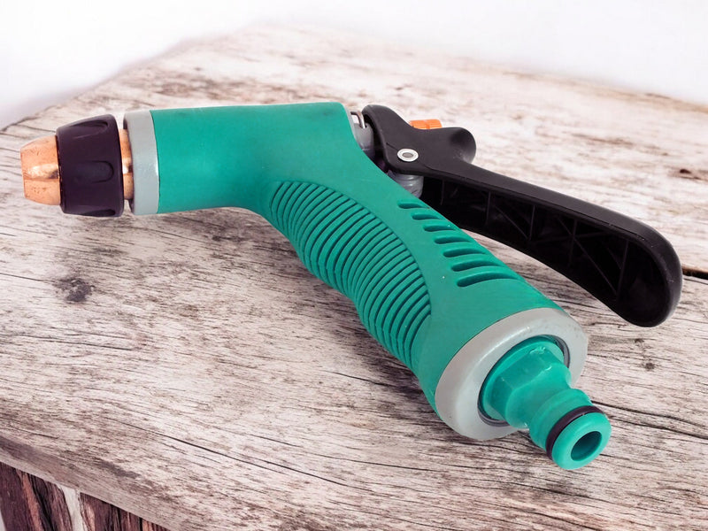 Pack of 2 Garden Spray Guns with Adjustable Twist Nozzles and Locking Triggers