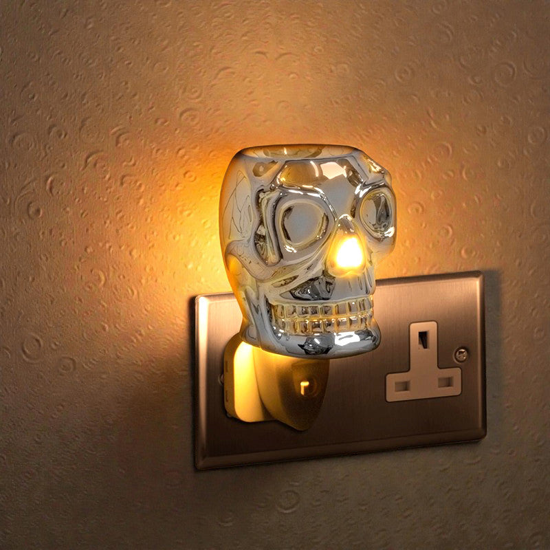 Silver Ceramic Skull Oil Burner and Wax Warmer Electric Plug-in Aroma Diffuser plus 6 Assorted Essential Oils