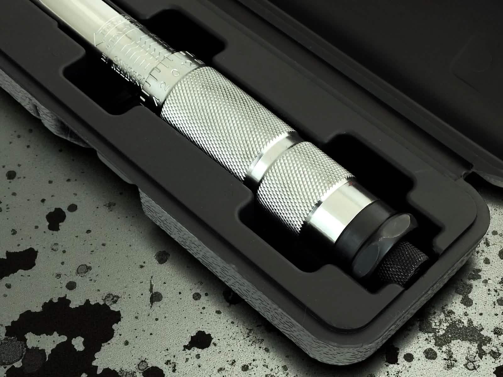 1/2" Dr. Torque Wrench Ratchet Action Micrometer Adjustment 42-210Nm | Calibration Certificate and Case