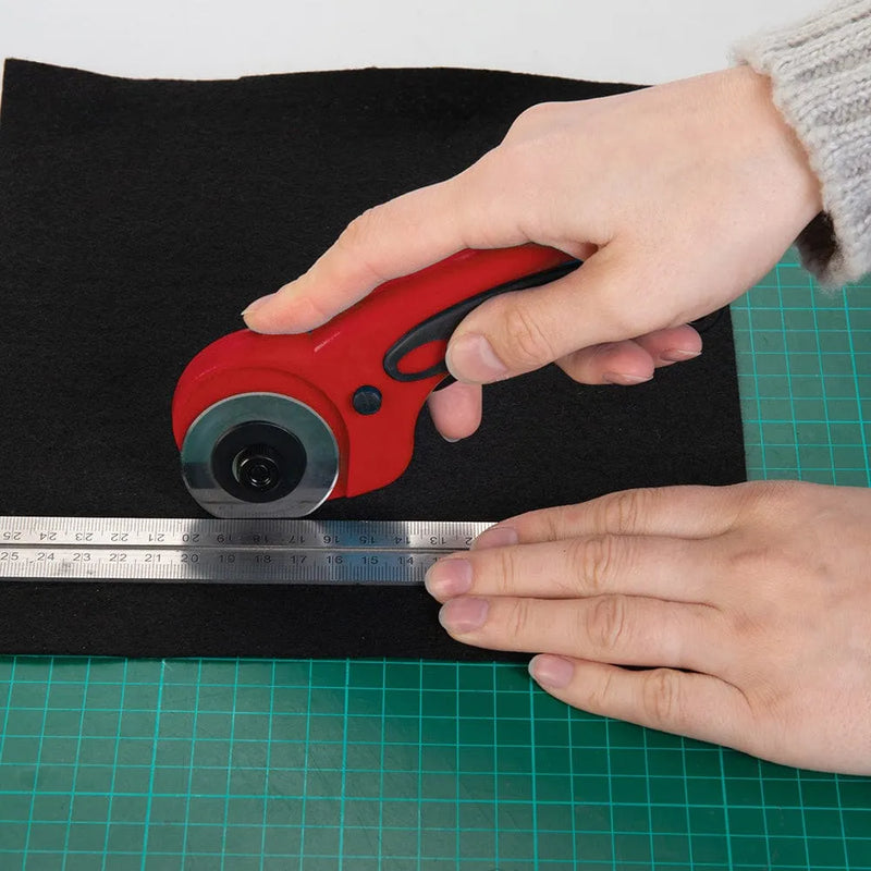 tooltime 45mm Rotary Cutter 45mm Rotary Cutter with 6pc Blades | Fabric Paper Card Craft Safety Cutting Tool