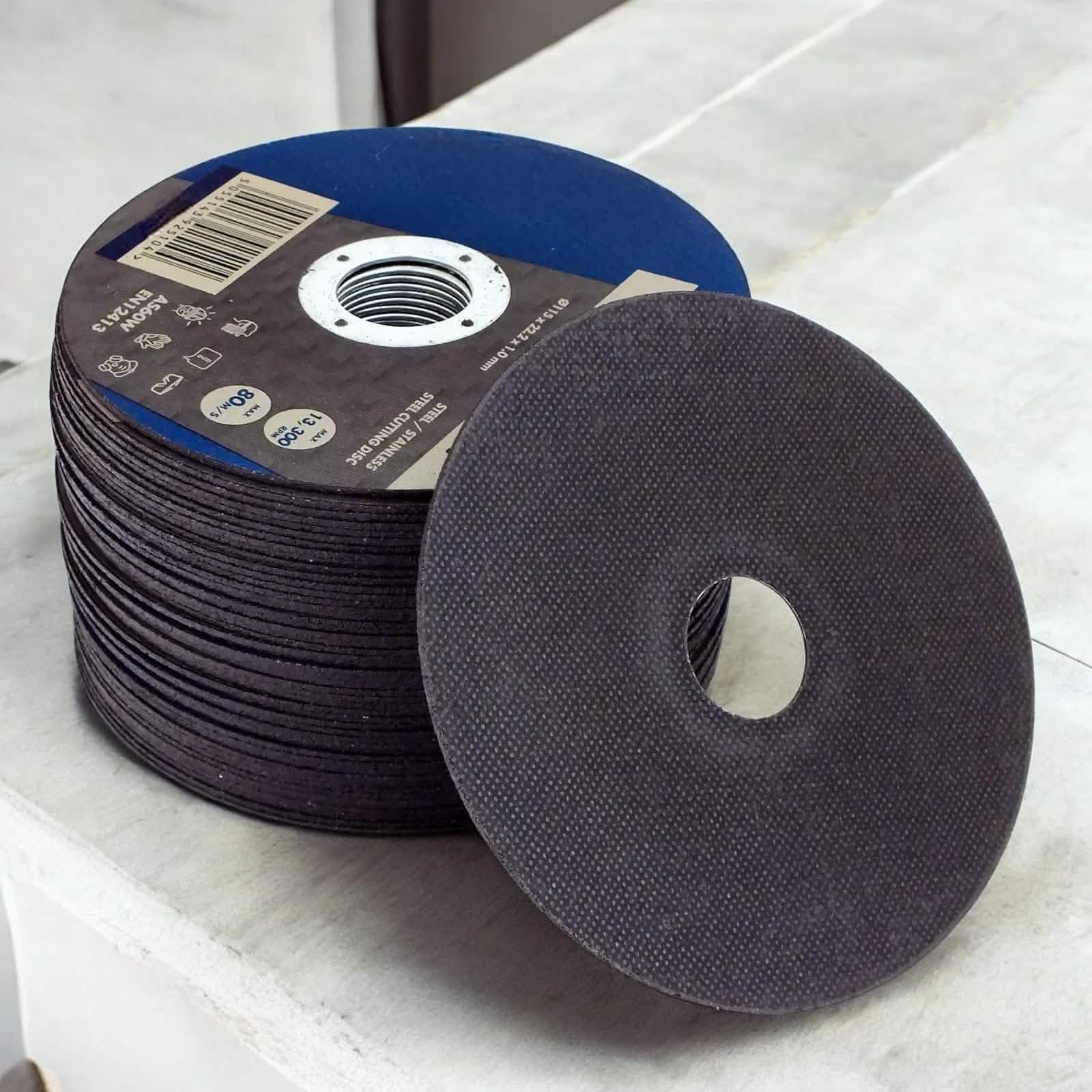 tooltime.co.uk Angle Grinder Discs Pack of 50 Ultra Thin Cutting Discs for Steel and Stainless Steel | 1 x 115 x 22.2mm | Includes Storage Tin