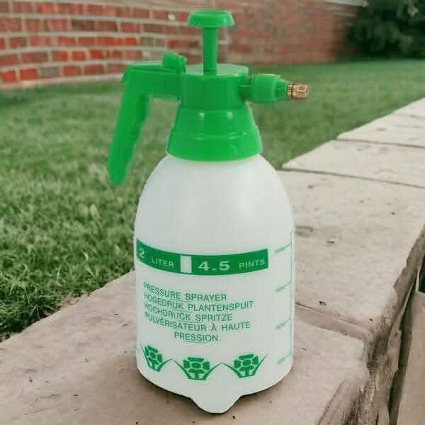 tooltime.co.uk Garden Pressure Sprayer 2 Litre Garden Pressure Sprayer Spray Bottle