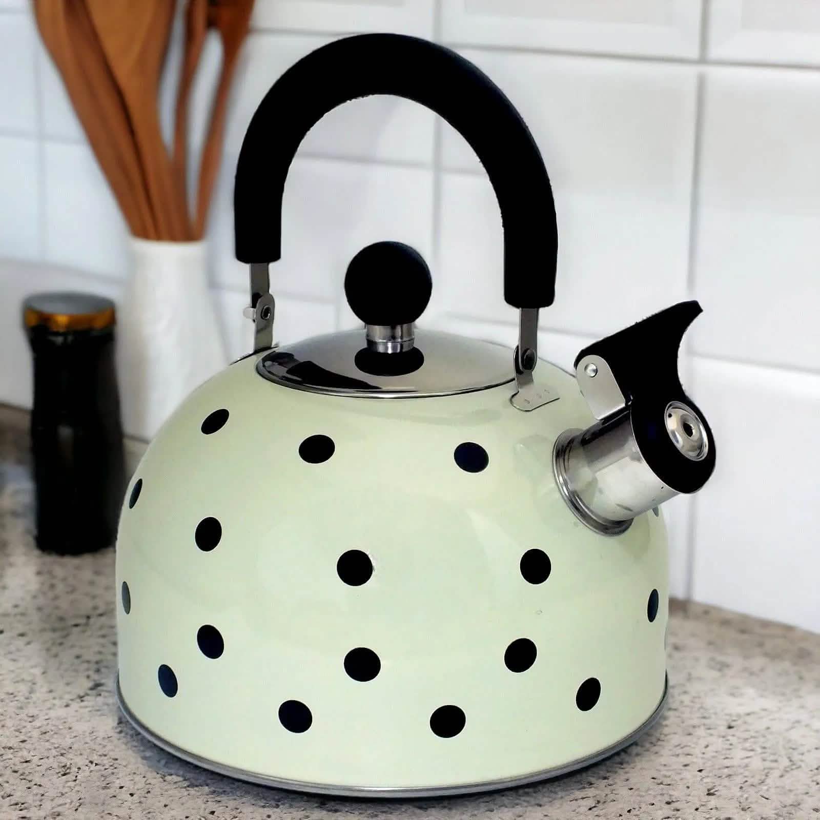 Voche Whistling Stovetop Kettle Voche 2.5 Litre Stainless Steel Whistling Stovetopv Kettle | Cream with Black Polka Dots