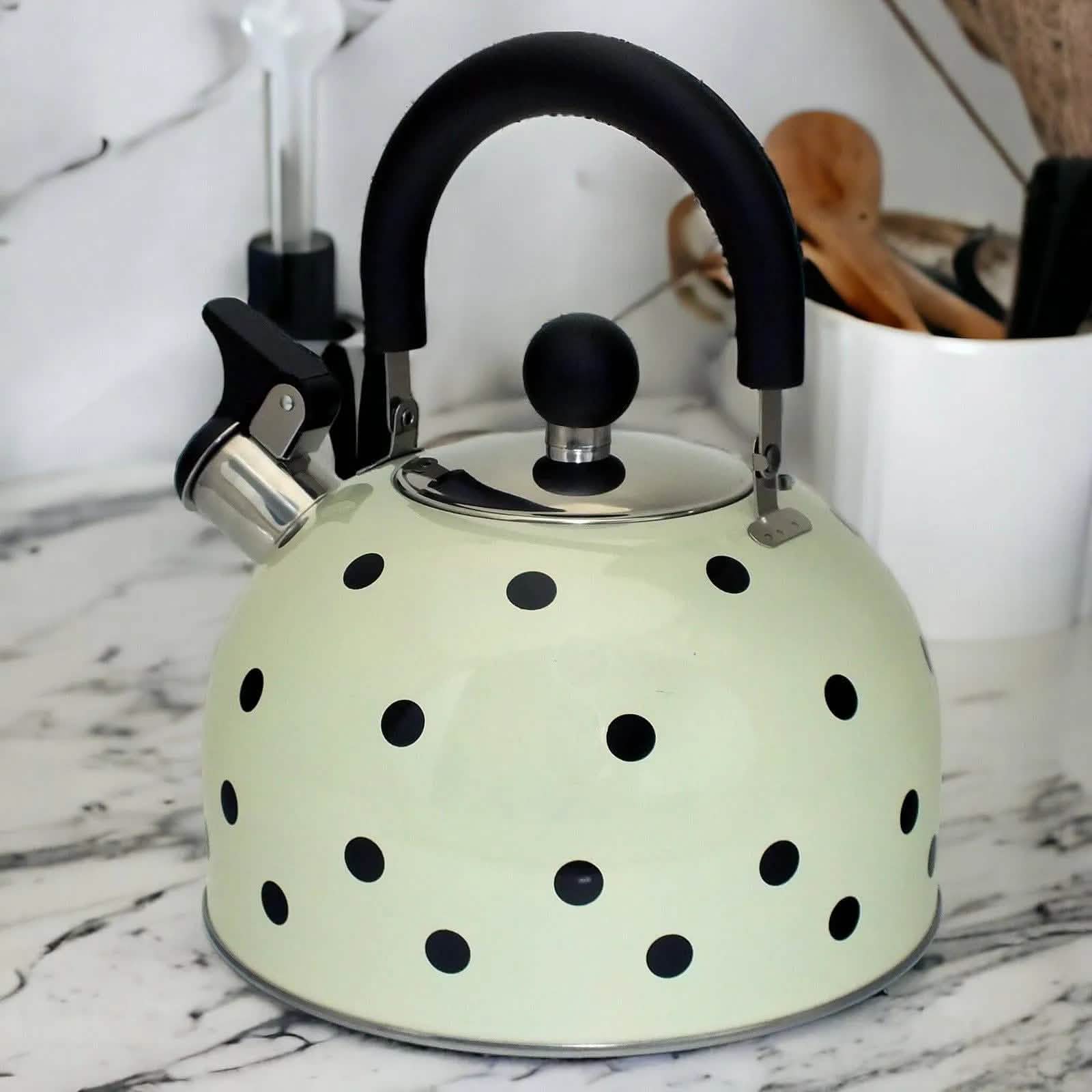Voche Whistling Stovetop Kettle Voche 2.5 Litre Stainless Steel Whistling Stovetopv Kettle | Cream with Black Polka Dots